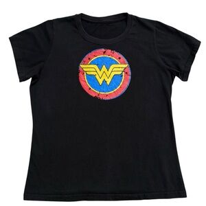 DC Wonder Woman Black Graphic Tee Shirt - Short Sleeve Women’s Large